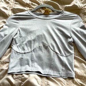 LONG SLEEVE GREY  CROP TOP size small